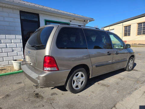 2004 Ford Freestar SE