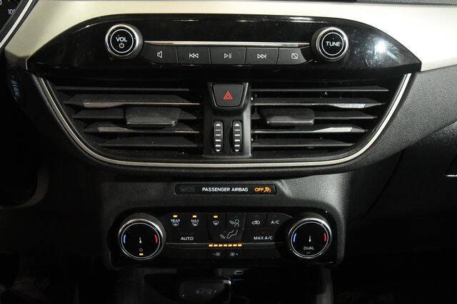 2022 Ford Escape Hybrid SE