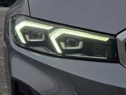 2023 BMW 3 Series 330i xDrive