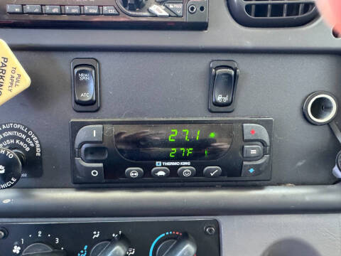 2018 Freightliner M2 106