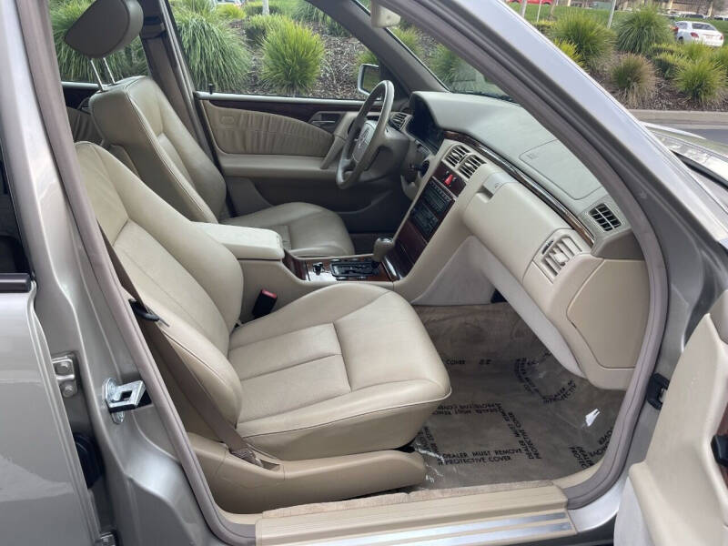 1998 Mercedes-Benz E-Class E 320