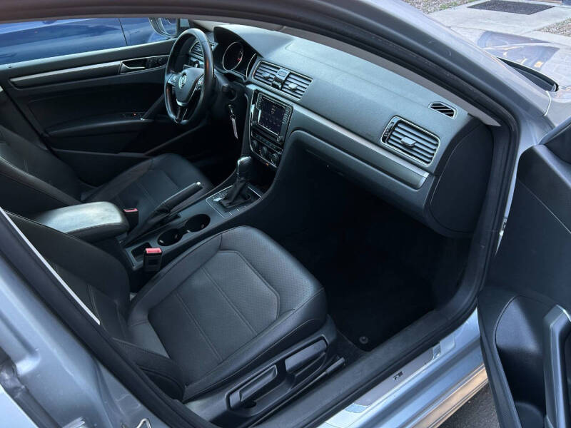 2018 Volkswagen Passat 2.0T R-Line