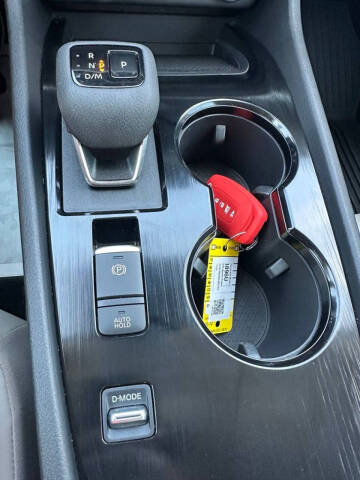 2025 Nissan Rogue SV