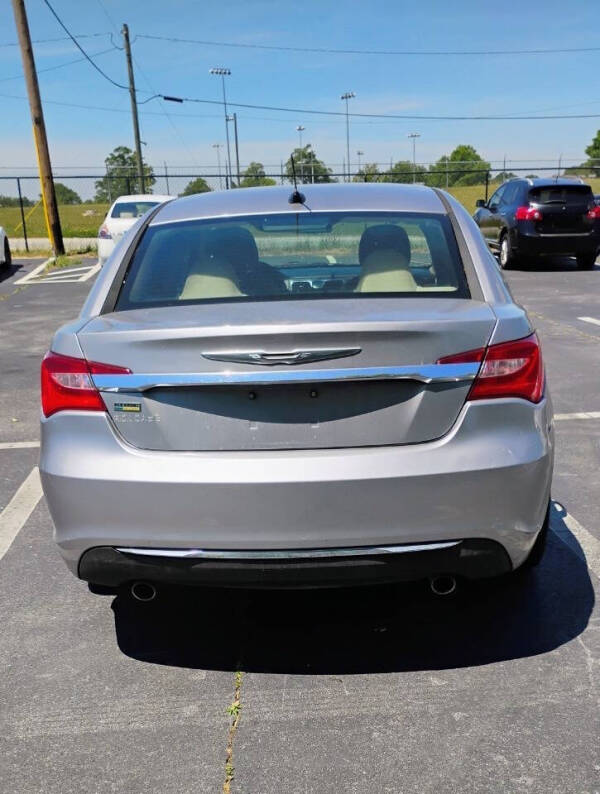 2013 Chrysler 200 Touring