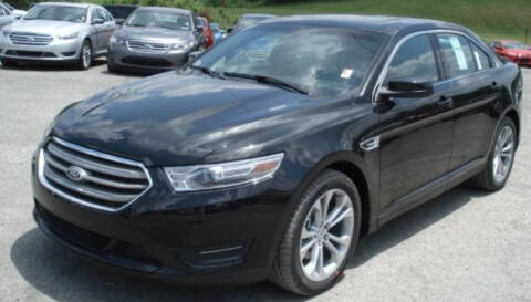 2013 Ford Taurus for sale at FIVE FRIENDS AUTO in Wilmington DE