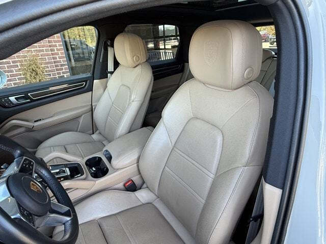 2022 Porsche Cayenne E-Hybrid Platinum Edition