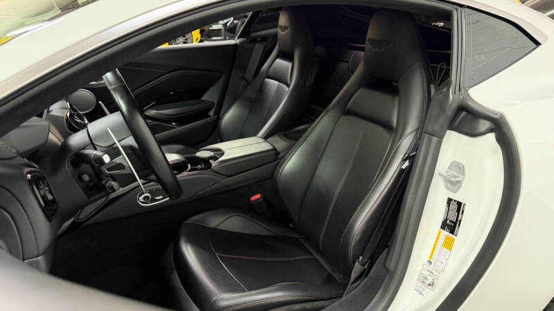 2019 Aston Martin Vantage