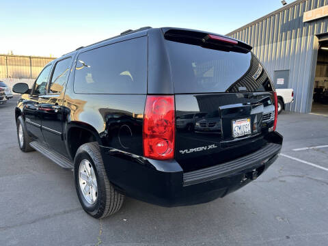 2013 GMC Yukon XL SLE