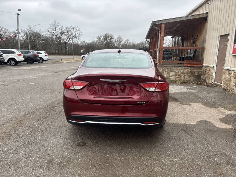 2017 Chrysler 200 Limited