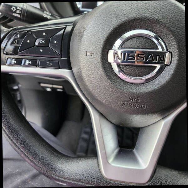 2022 Nissan Kicks SV