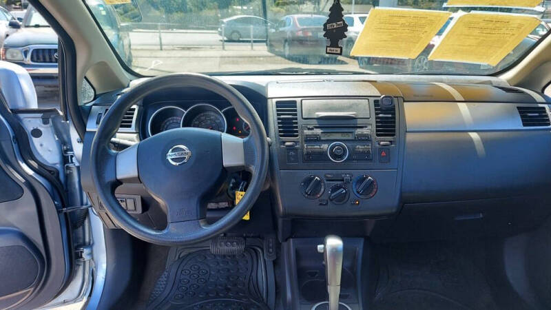2011 Nissan Versa 1.8 S