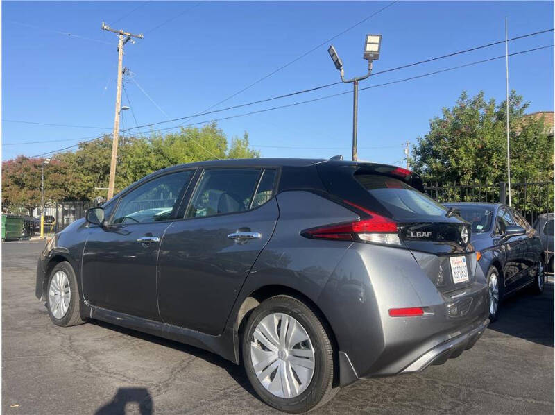 2023 Nissan LEAF S