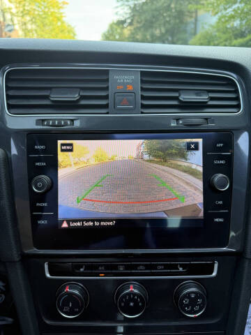 2018 Volkswagen Golf SportWagen TSI S