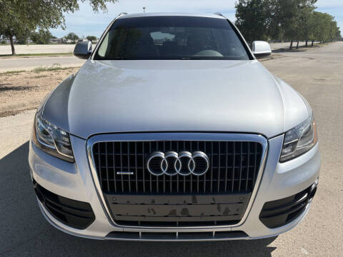 2011 Audi Q5 2.0T quattro Premium Plus