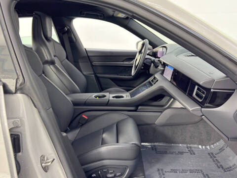 2025 Porsche Taycan 4S Cross Turismo