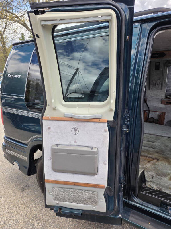 1999 Ford E-Series E-150