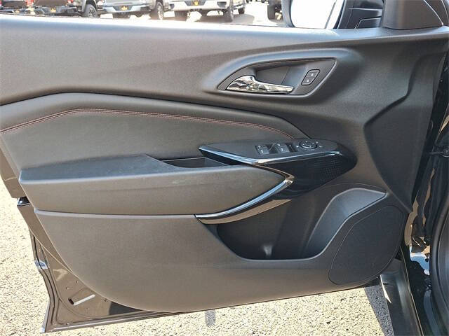 2024 Chevrolet Trax RS