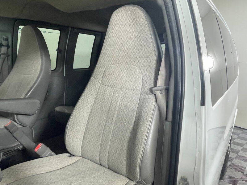 2013 GMC Savana LT 2500