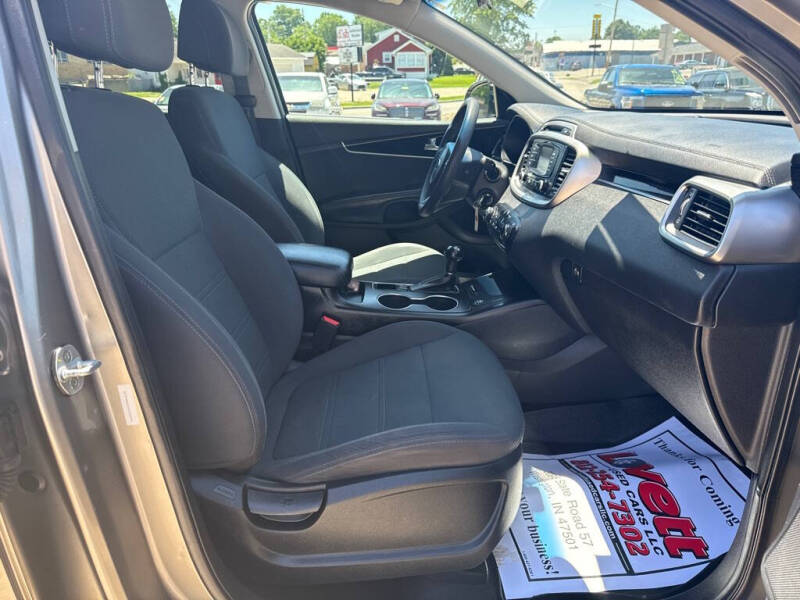 2017 Kia Sorento LX
