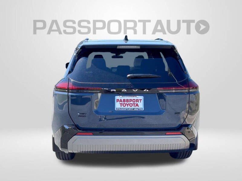 2026 Toyota RAV4 SE