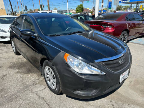2013 Hyundai Sonata for sale at CAR GENERATION CENTER, INC. in Los Angeles CA