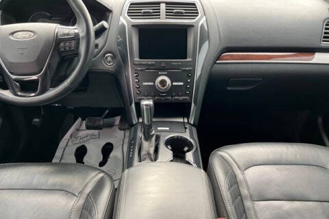 2017 Ford Explorer Platinum