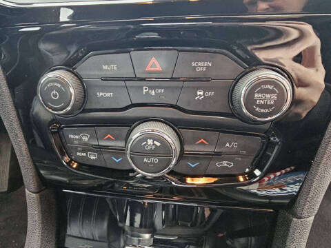 2023 Chrysler 300 S V6