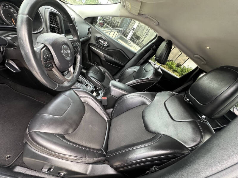 2019 Jeep Cherokee Latitude Plus