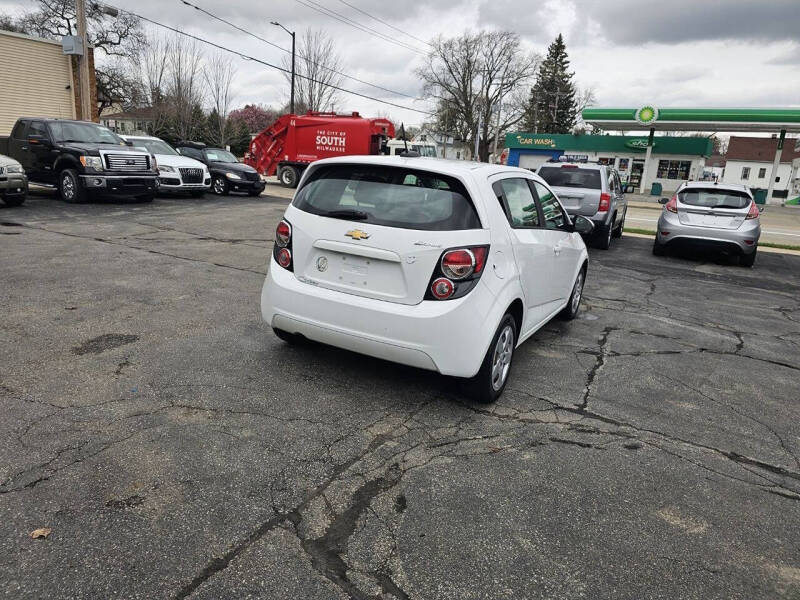 2016 Chevrolet Sonic LS Auto