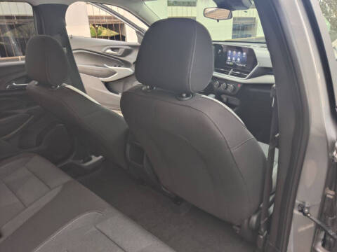 2025 Chevrolet Trax LS