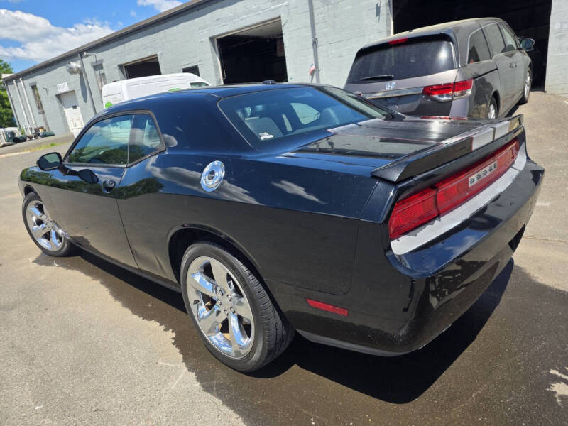 2012 Dodge Challenger SXT