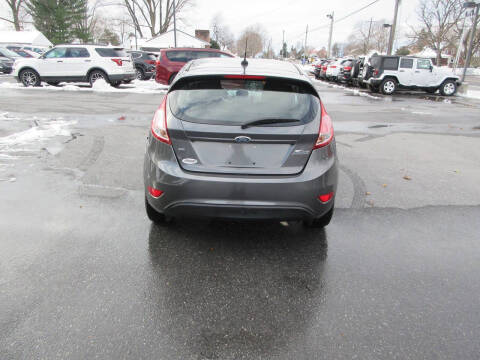 2015 Ford Fiesta SE