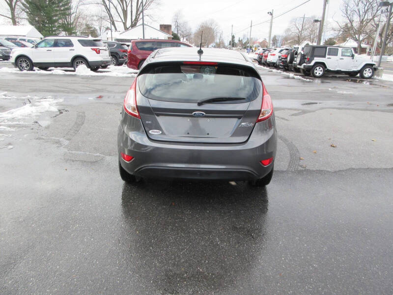 2015 Ford Fiesta SE