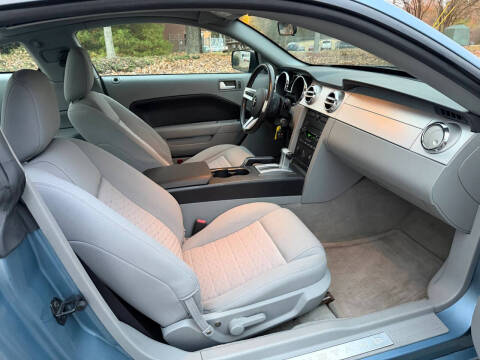 2005 Ford Mustang GT Premium