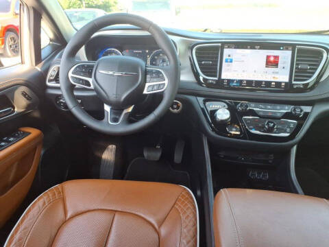 2025 Chrysler Pacifica Pinnacle