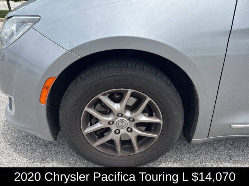 2020 Chrysler Pacifica Touring L