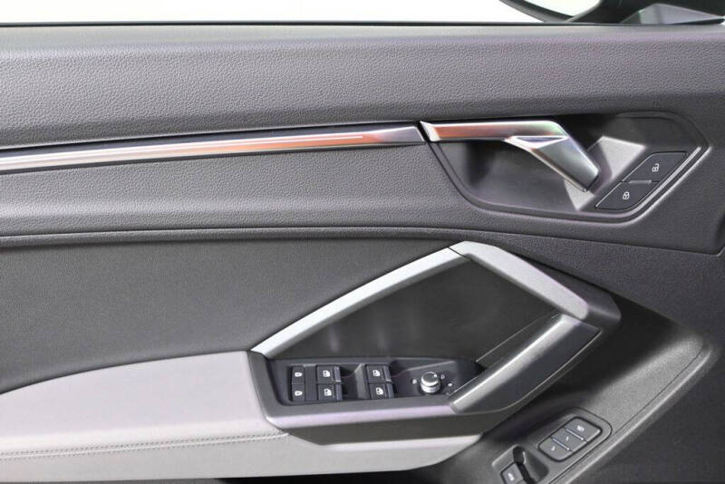 2022 Audi Q3 quattro S line Prem Plus 45 TFSI