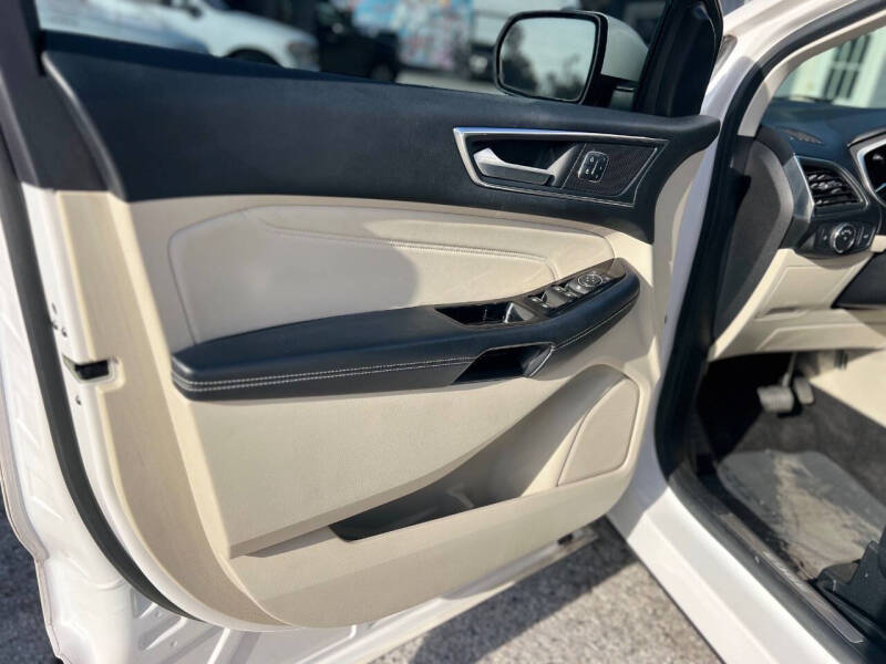 2018 Ford Edge Titanium