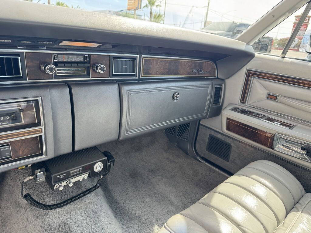 1977 Lincoln Continental 15