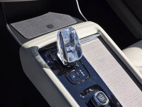 2026 Volvo XC90 B6 Ultra Dark 7P