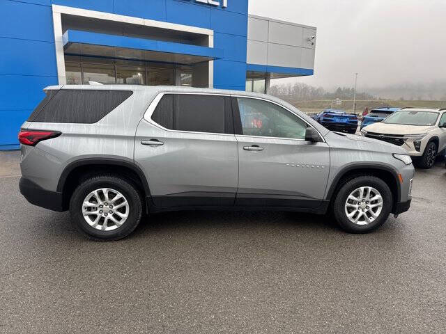 2023 Chevrolet Traverse LS