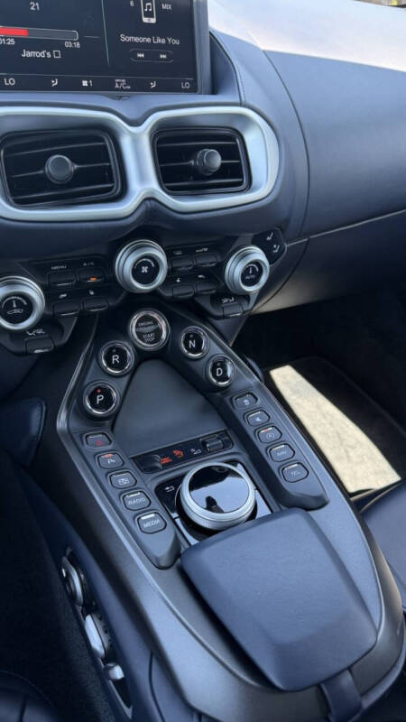 2022 Aston Martin Vantage