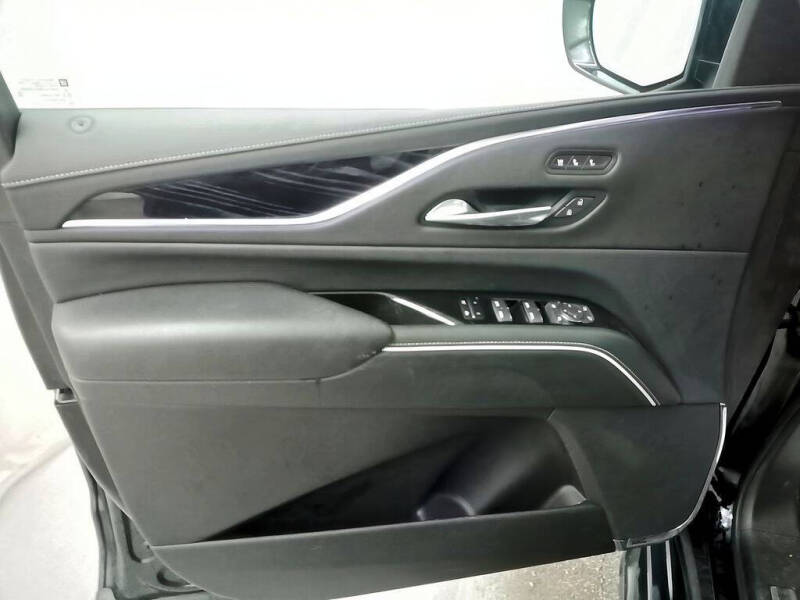 2023 Cadillac Escalade Sport