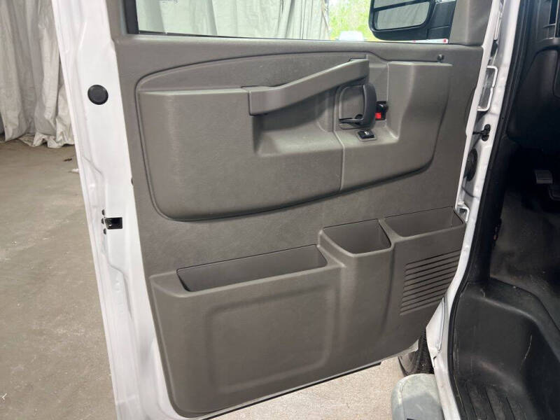 2024 Chevrolet Express 2500