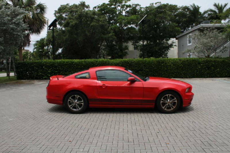 2014 Ford Mustang V6