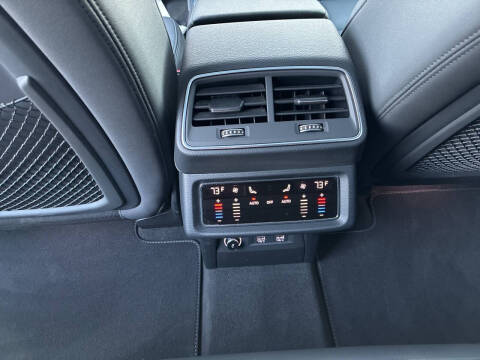 2019 Audi e-tron quattro Premium Plus