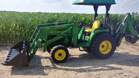 2002 John Deere 4300