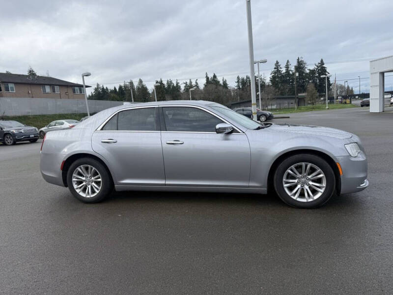 2016 Chrysler 300 C
