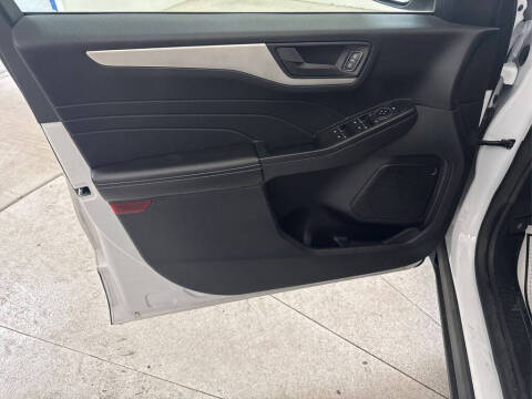 2022 Ford Escape SE