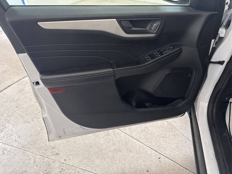 2022 Ford Escape SE